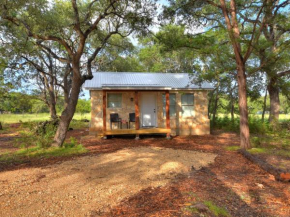 Cabins at Flite Acres-Mockingbird Cabin